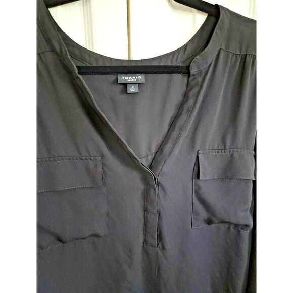 Torrid Harper 3 Black Georgette Pullover‎ 3/4 Roll Tab Sleeve 3X Black 24/26 - Picture 2 of 6